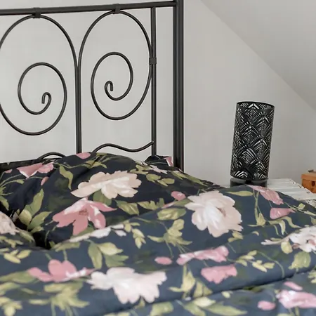 Piastowska Apartment *